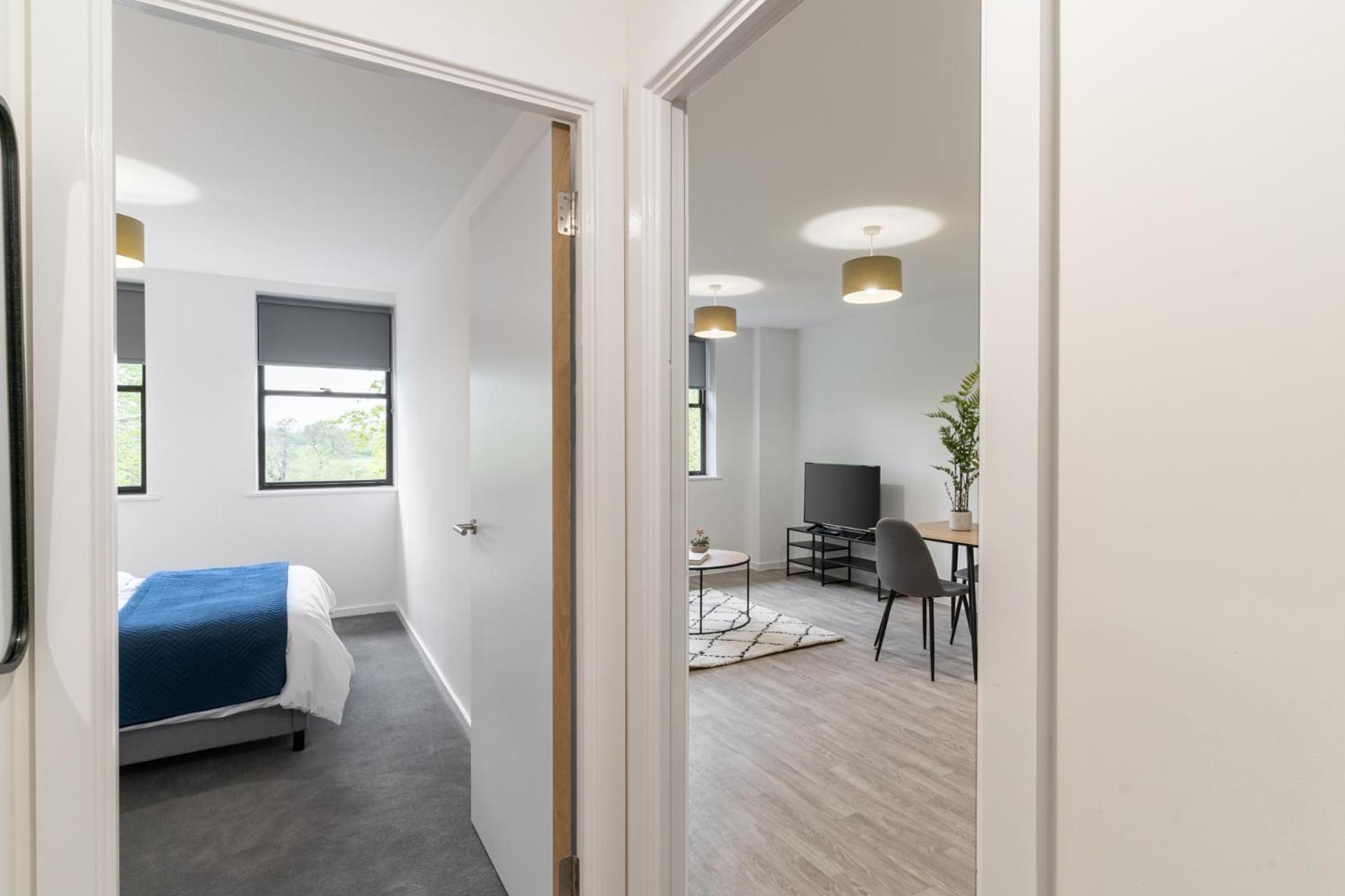 Host & - 36 Waterside Place Apartment *
