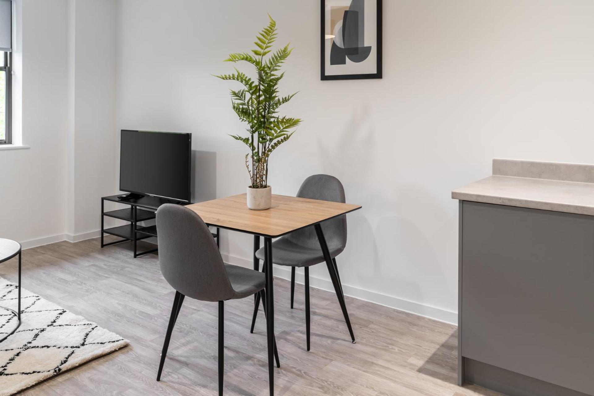 Host & - 36 Waterside Place Apartment *