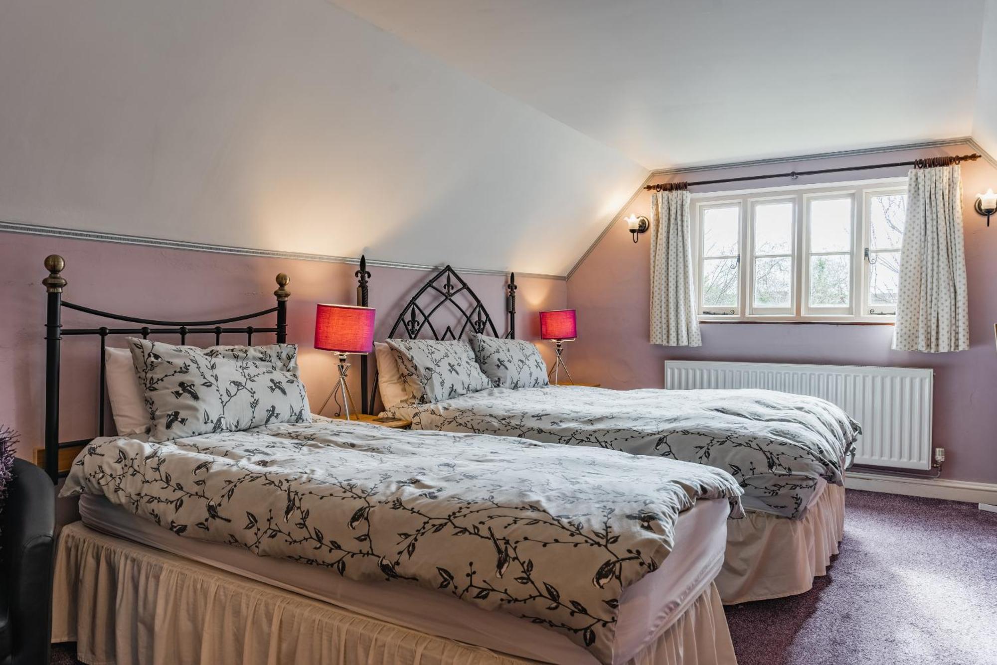 Yallands Bed & Breakfast 4*