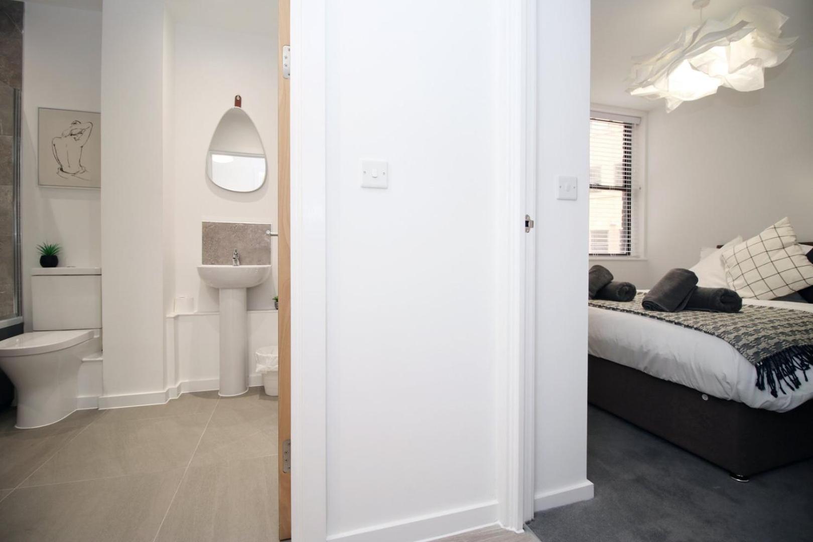 Apartment Modern Two Br | Free Parking Taunton