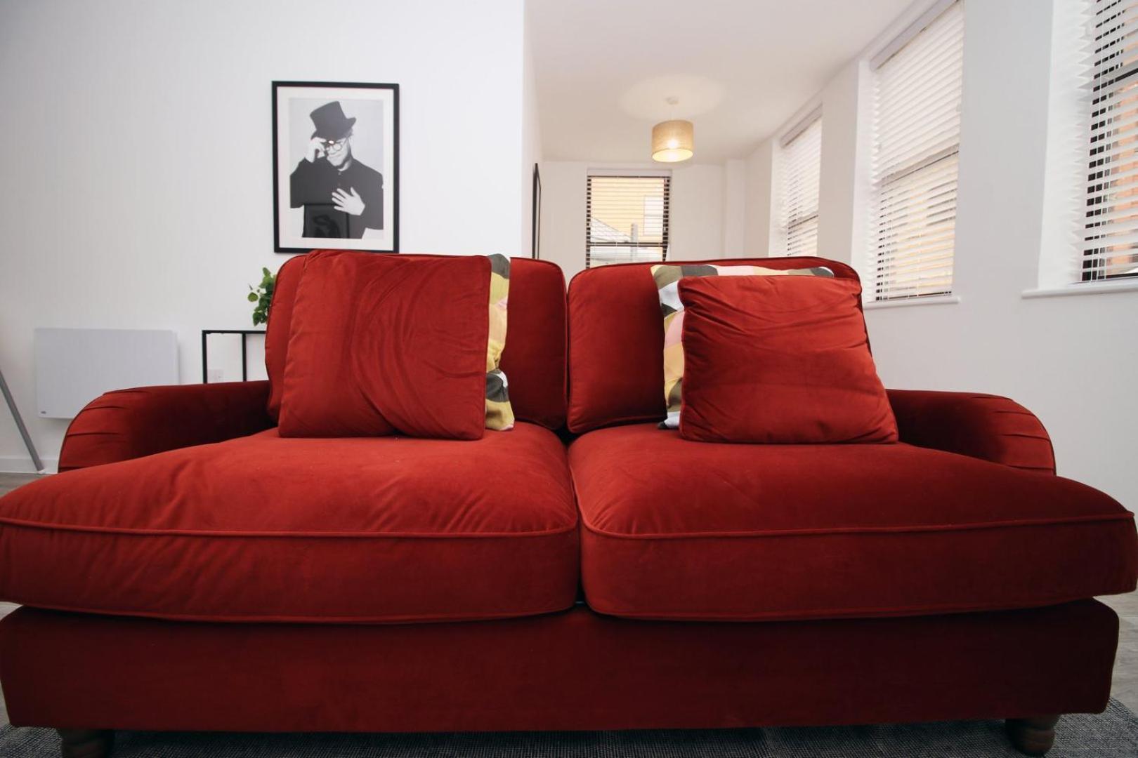 Modern Two Br | Free Parking *