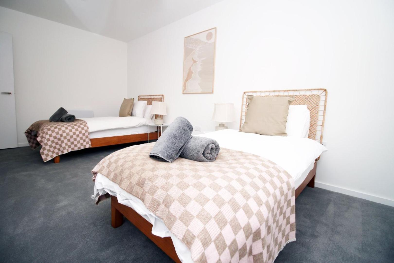 Apartment Modern Two Br | Free Parking