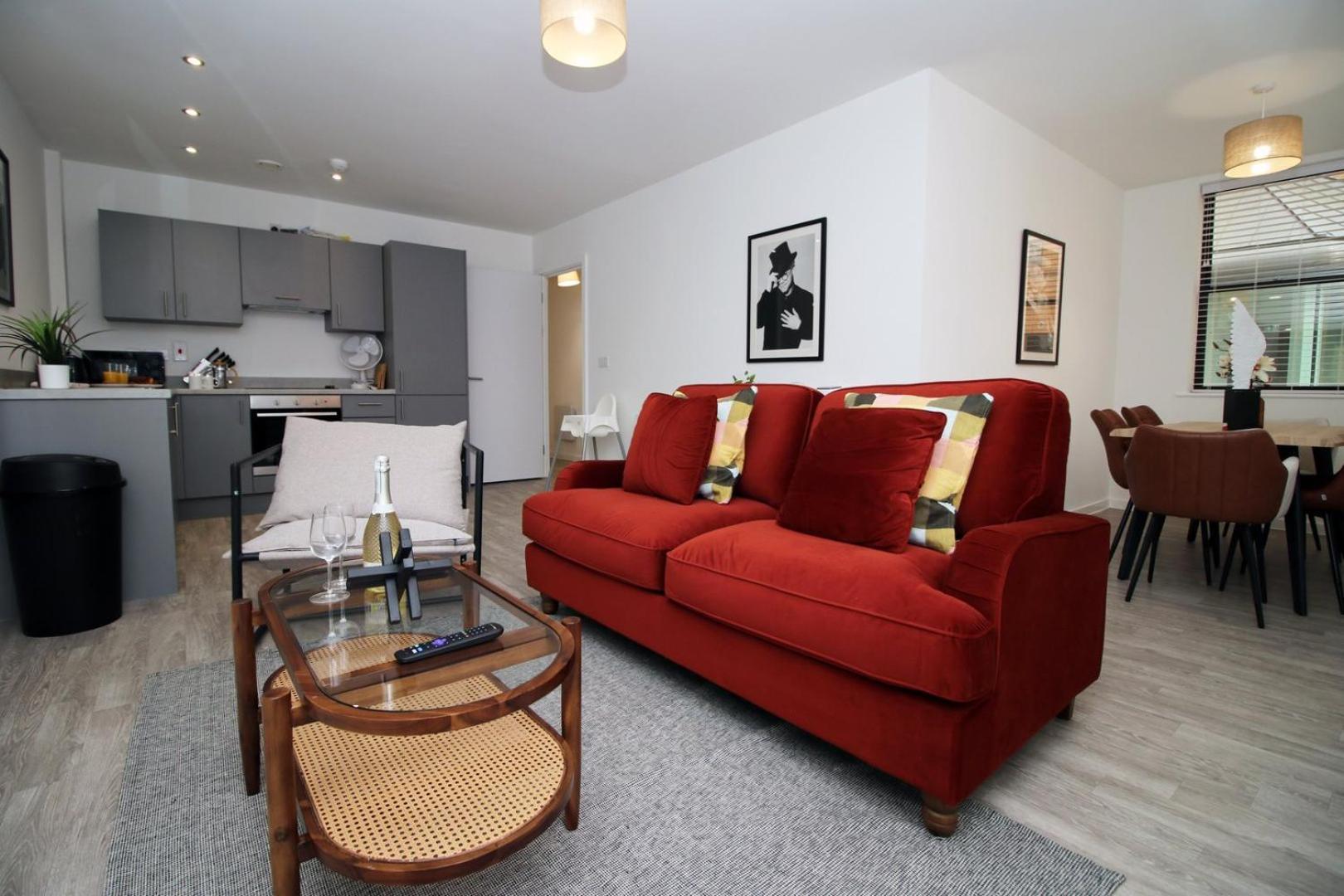 Apartment Modern Two Br | Free Parking *