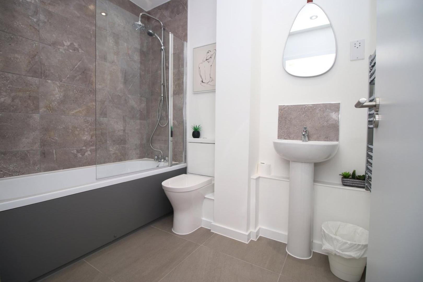 Apartment Modern Two Br | Free Parking Taunton