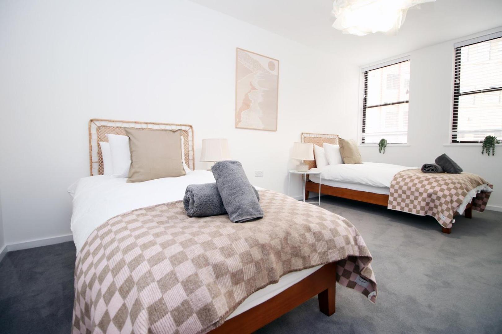 Apartment Modern Two Br | Free Parking Taunton