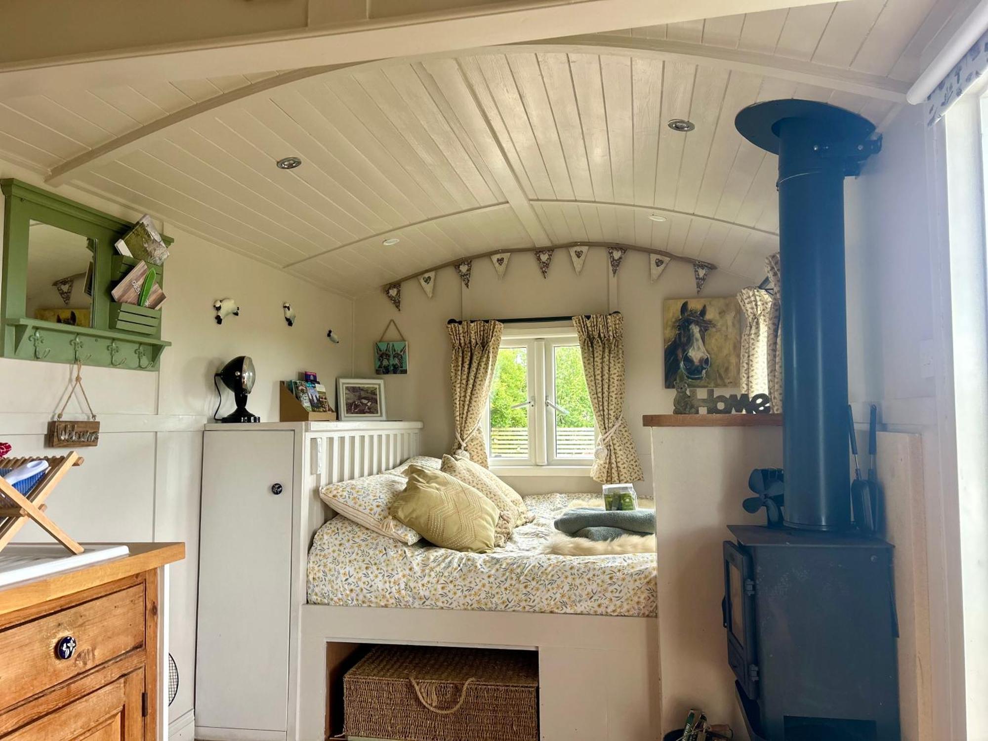 Willowbank Shepherds Hut