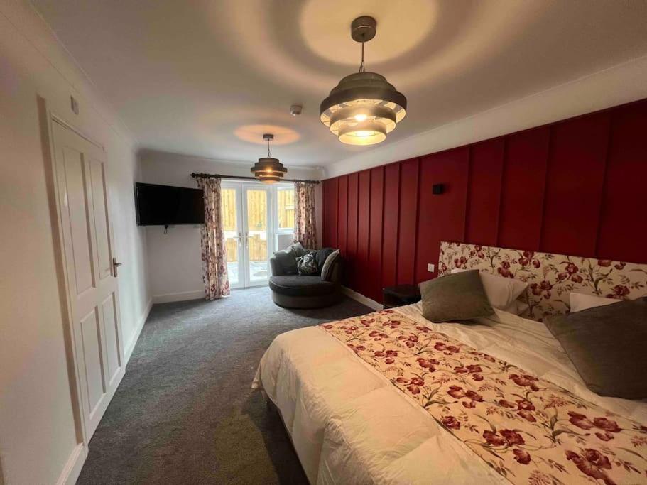 Woodlands - Ensuite, Activity & Hot Tub Holiday home Taunton