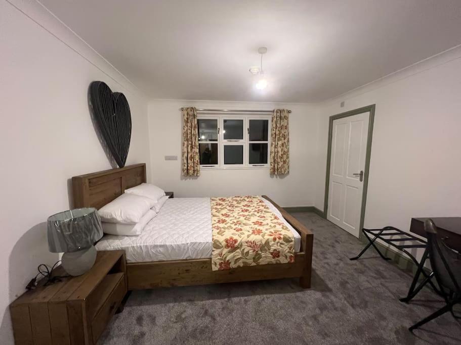 Holiday home Woodlands - Ensuite, Activity & Hot Tub Taunton