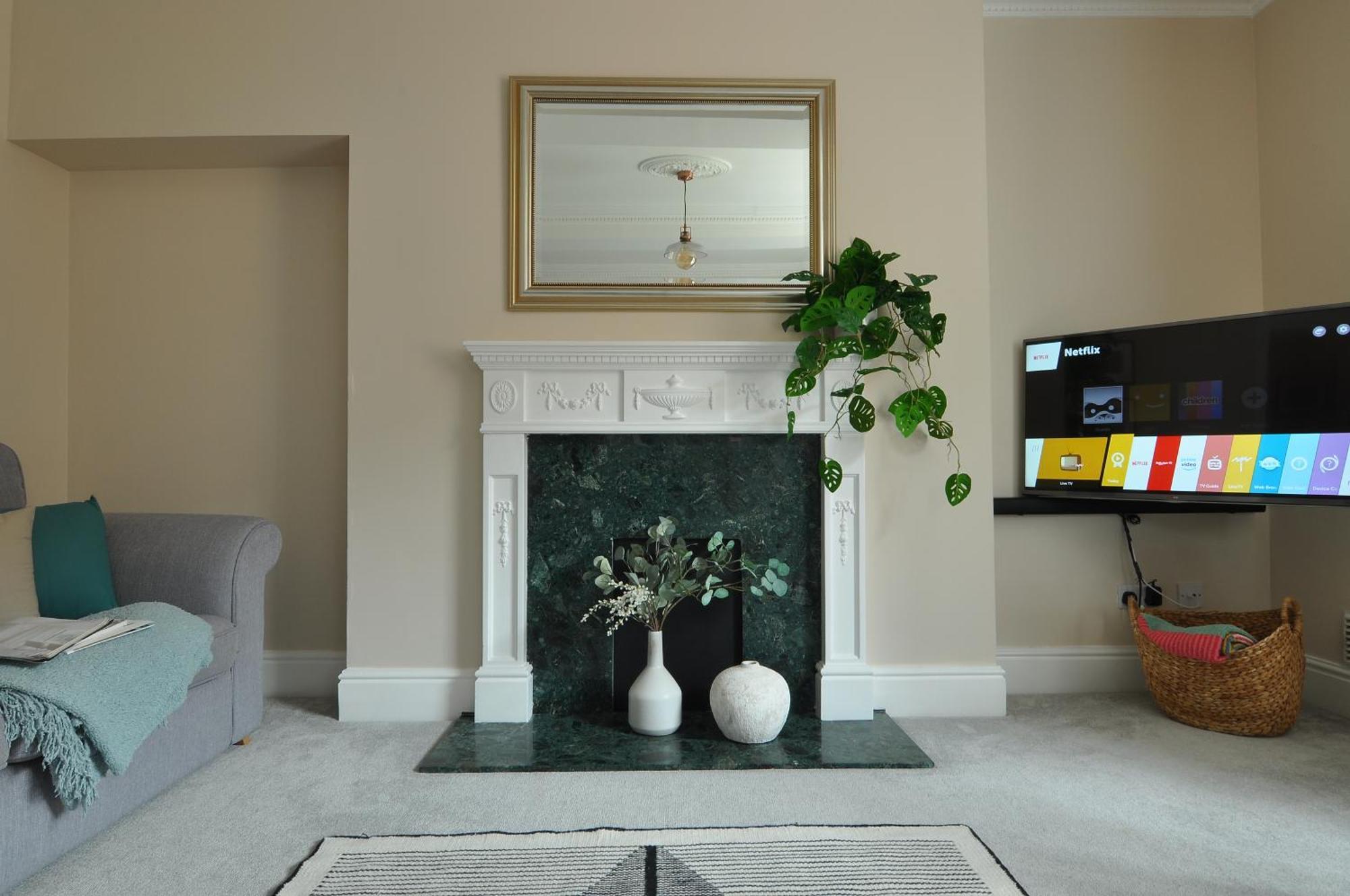 In Georgian Town House Apartment