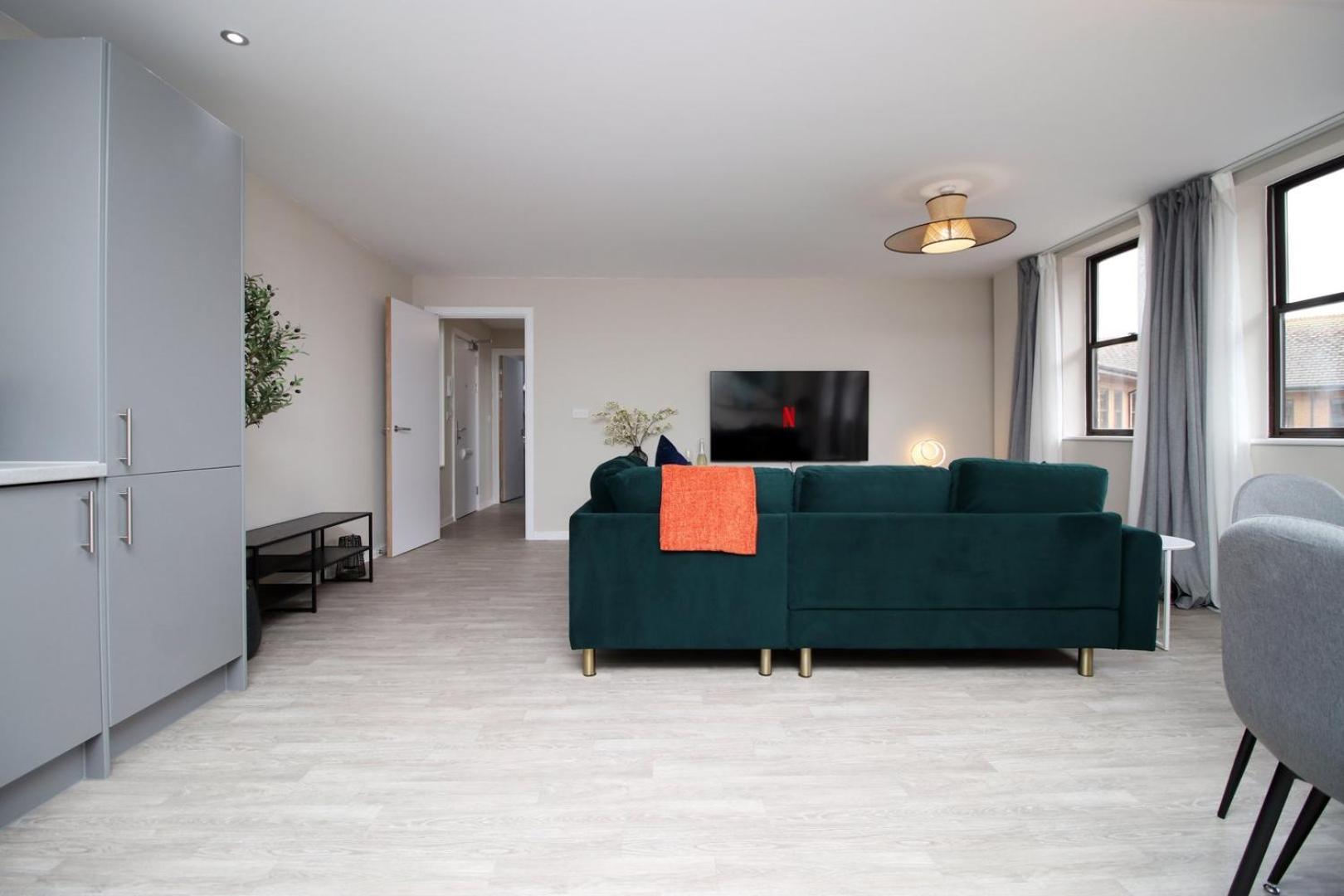 Elegant 2br W/ Pool Table In Prime Location Taunton
