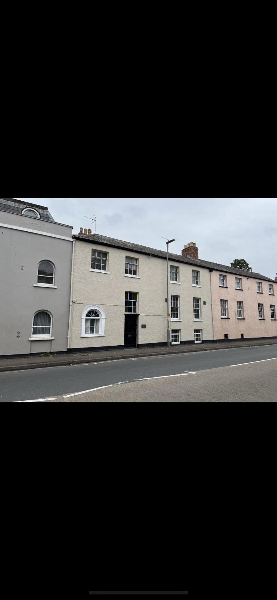 Charming Historic Apartment Adjoining Beautiful Central Taunton Park Apartment