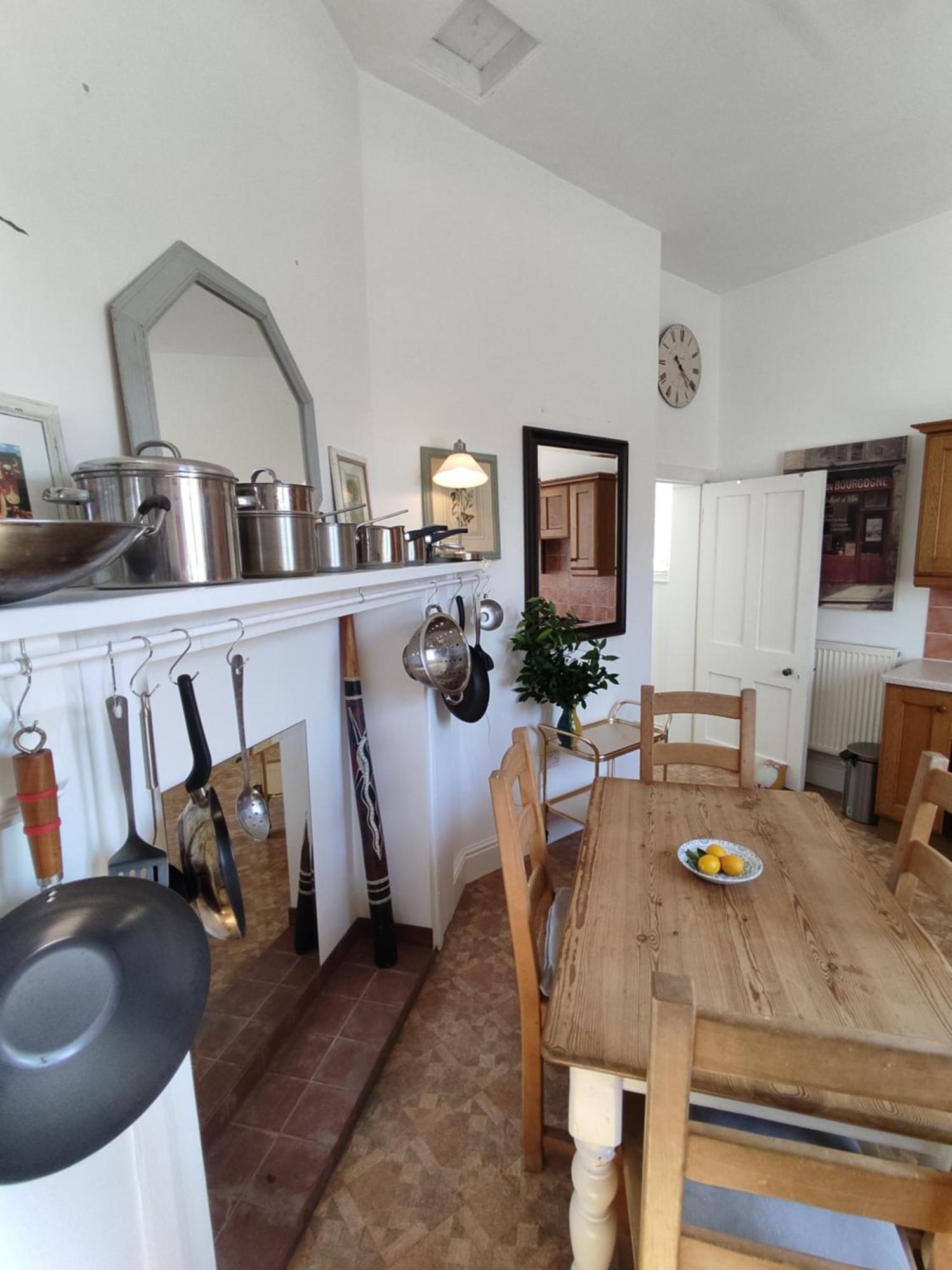 Spacious 2 Bedroom * Taunton