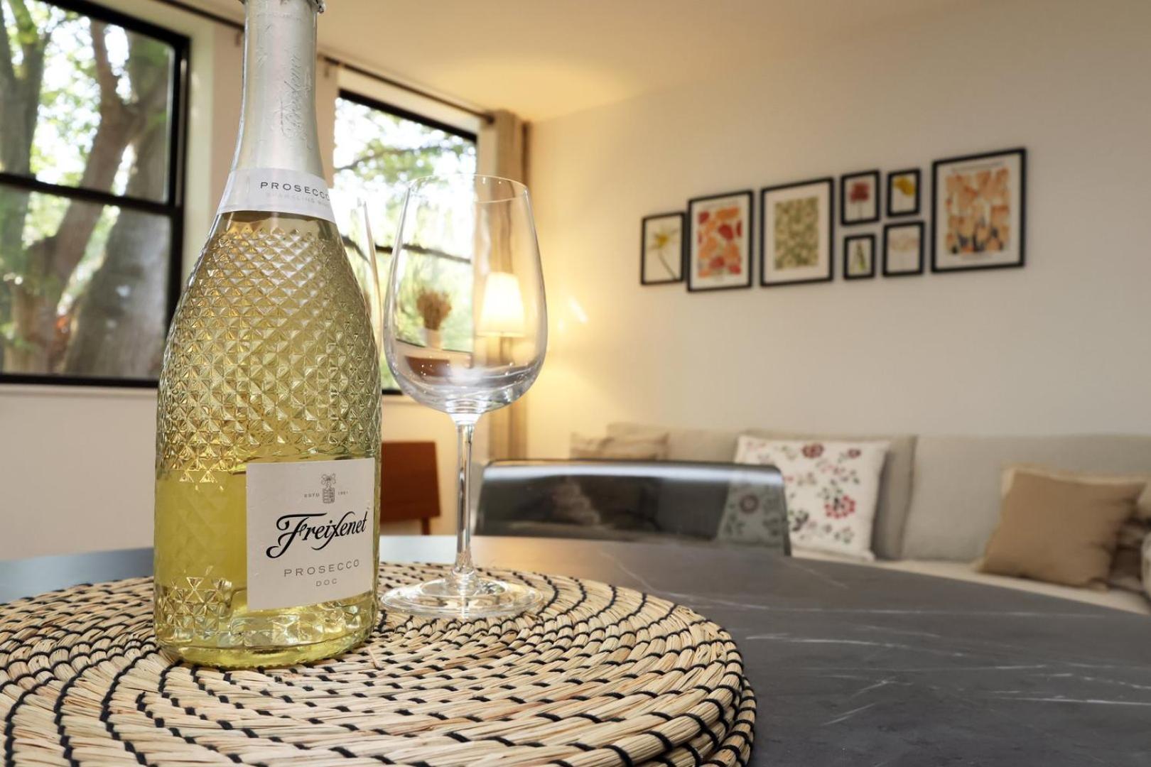 Modern Comfort Near Castle St With Wifi & Parking! Taunton