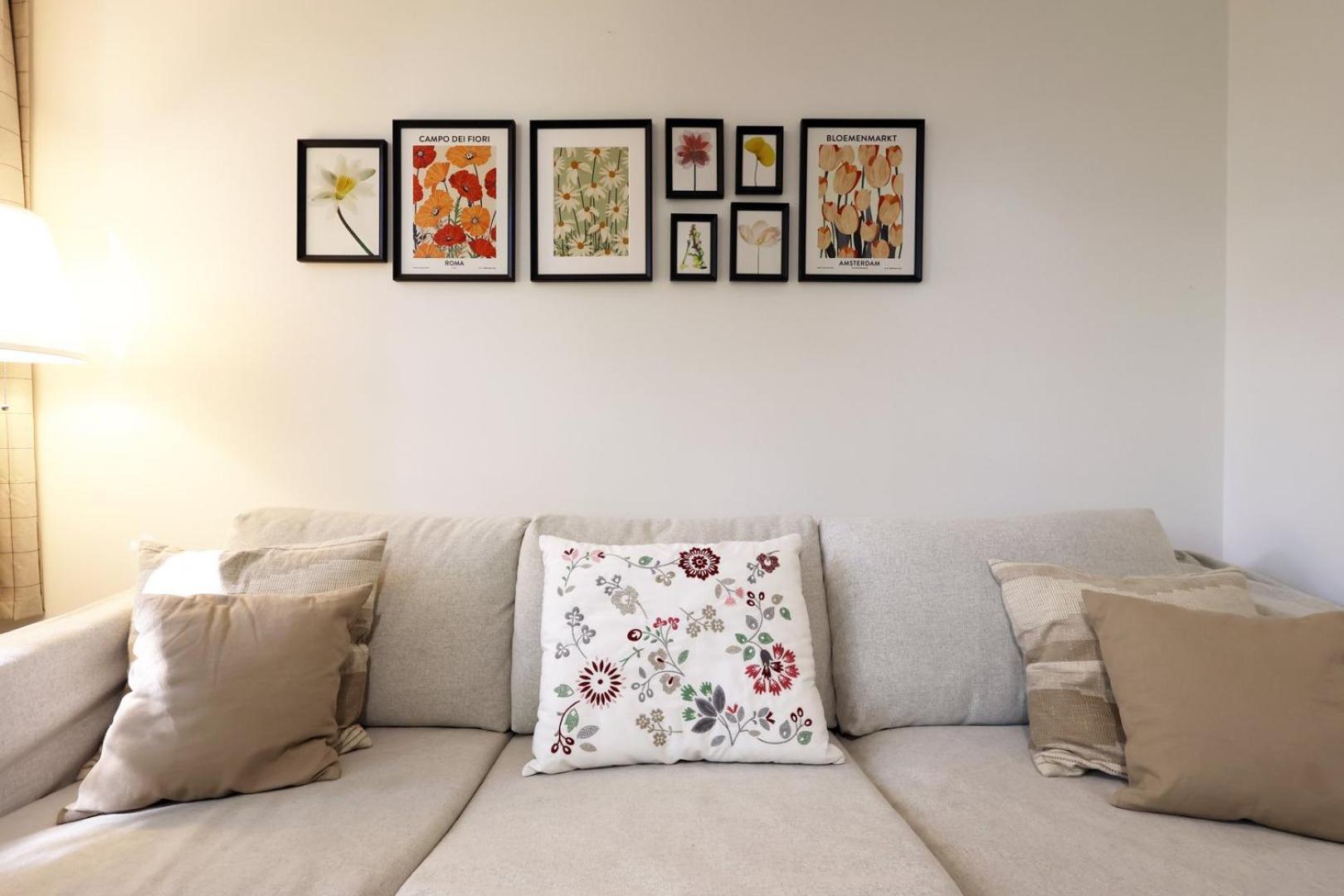 Apartment Modern Comfort Near Castle St With Wifi & Parking! Taunton