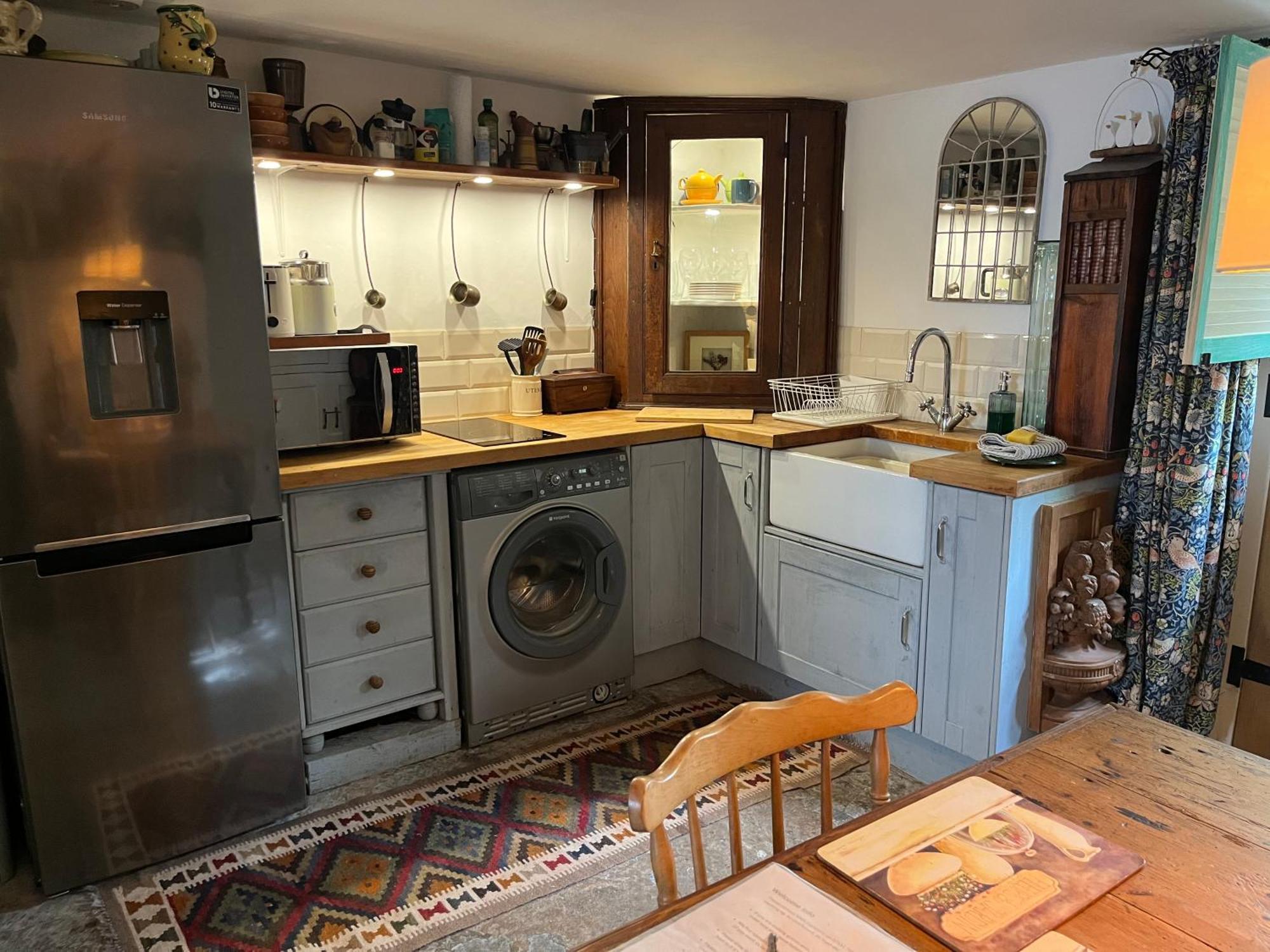 Charming Historic Apartment Adjoining Beautiful Central Taunton Park Taunton