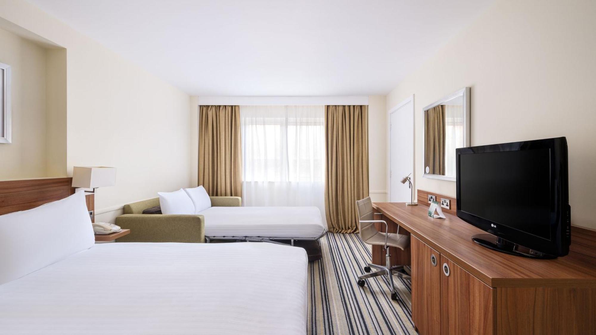 M5, Jct25 By Ihg 4*