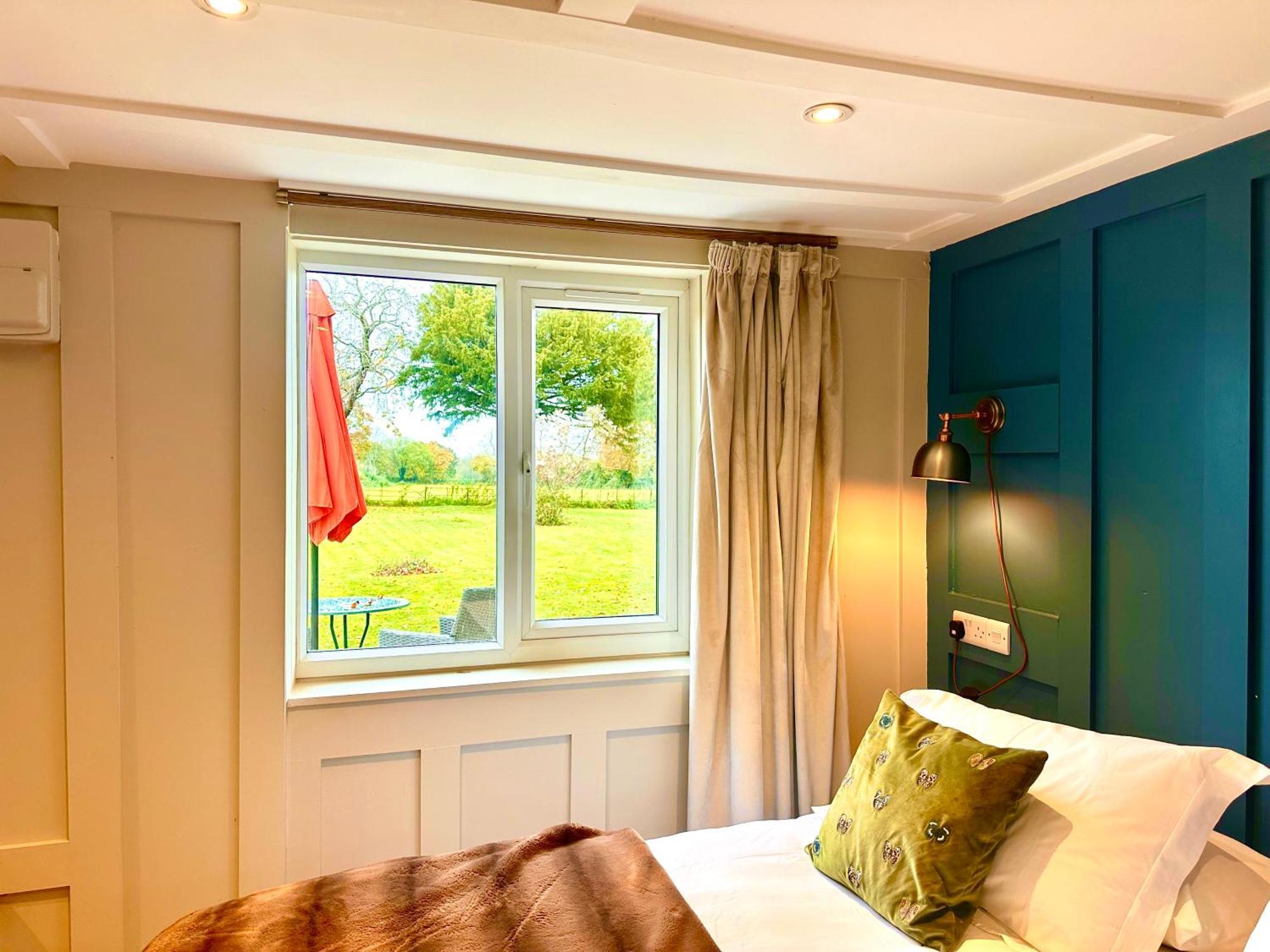 Octon Luxury 1 And 2 Bedroom 1 Mile From Centre Taunton
