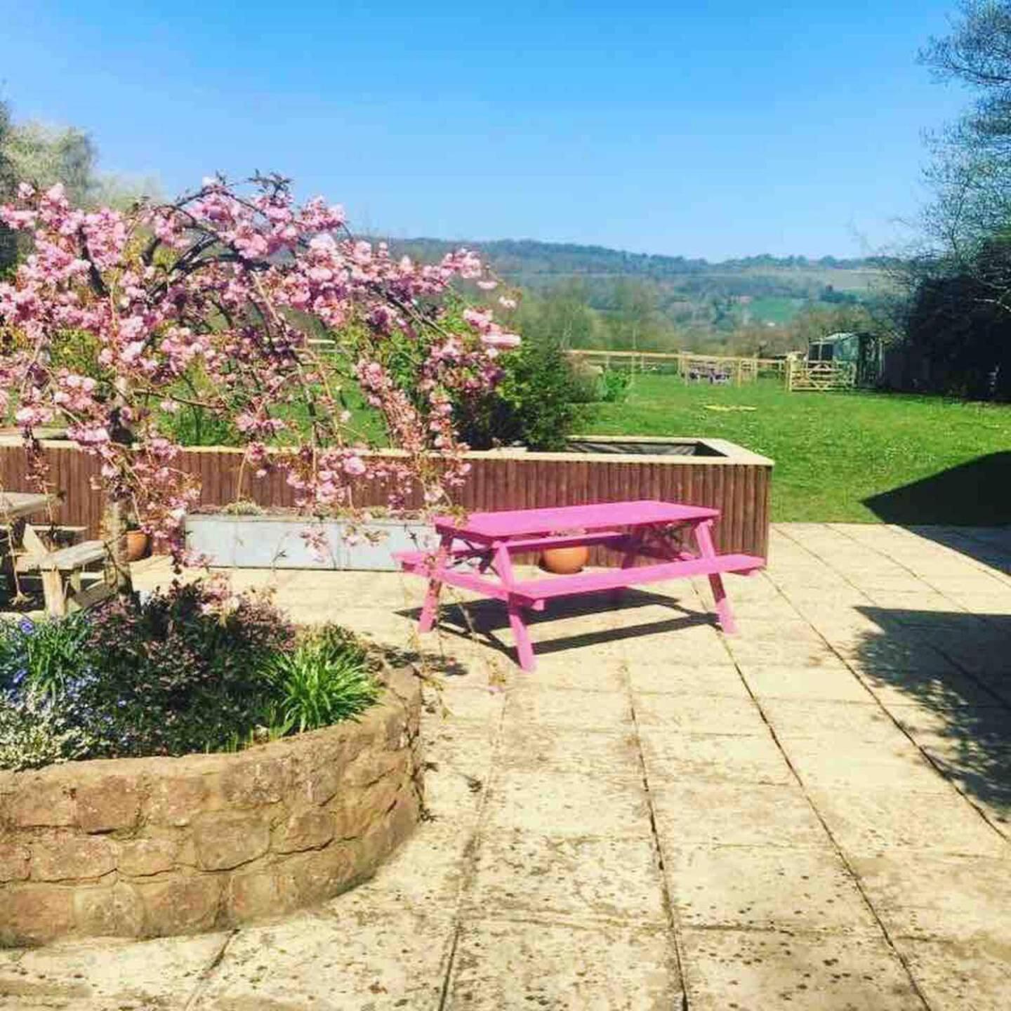 Holiday home 5-bed - Sleeps 12 Pool Garden & Play Area