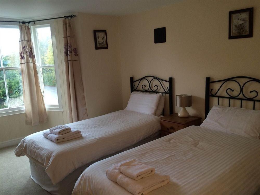 The Hatch 4* Taunton