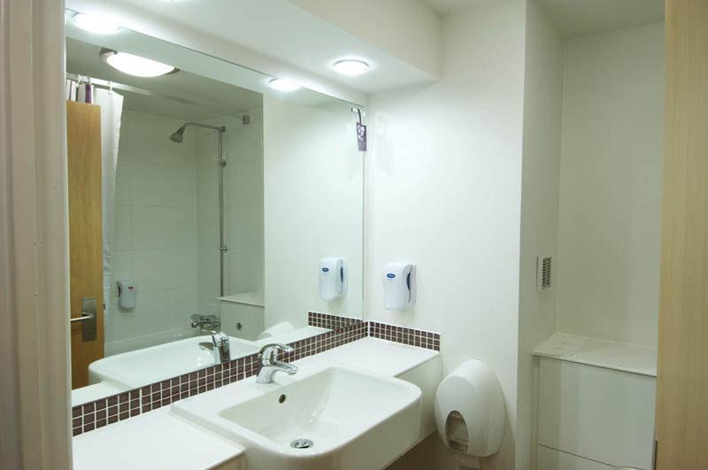 Premier Hotel 3*
