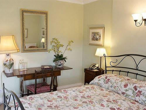 Farthings Country House Hotel & Restaurant Tunton 3*
