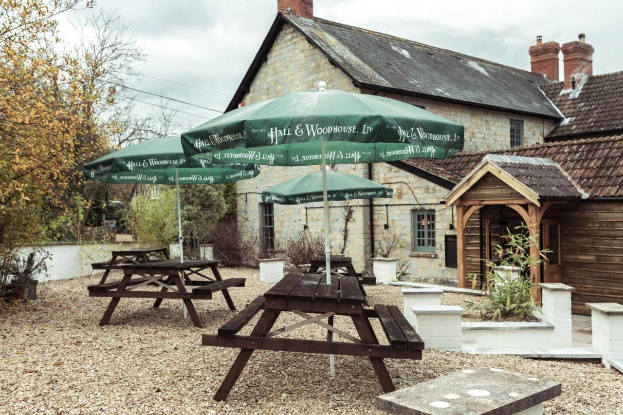 The Greyhound 4*