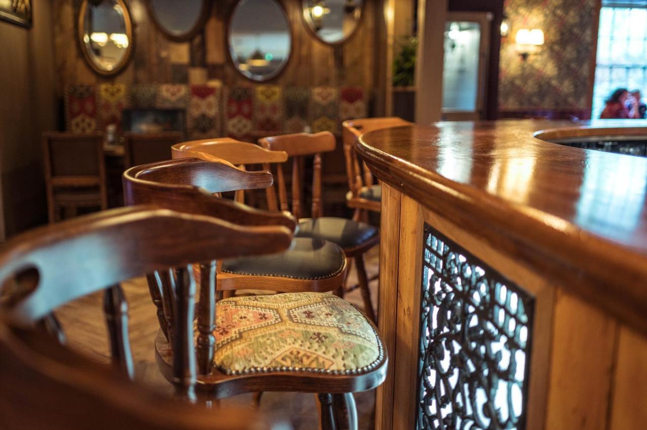 Inn The Greyhound 4*