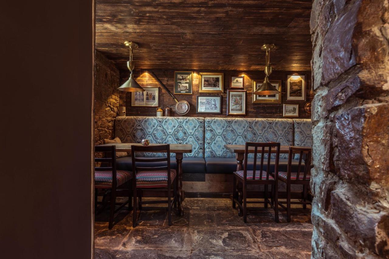Inn The Greyhound