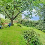Hill View Holiday Home With Garden