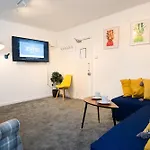 Royal Ashton Townhouse - Taunton