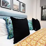 Sleek 1-Bed Apartment In Taunton Core