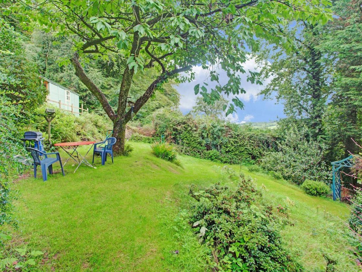 Holiday home Hill View With Garden