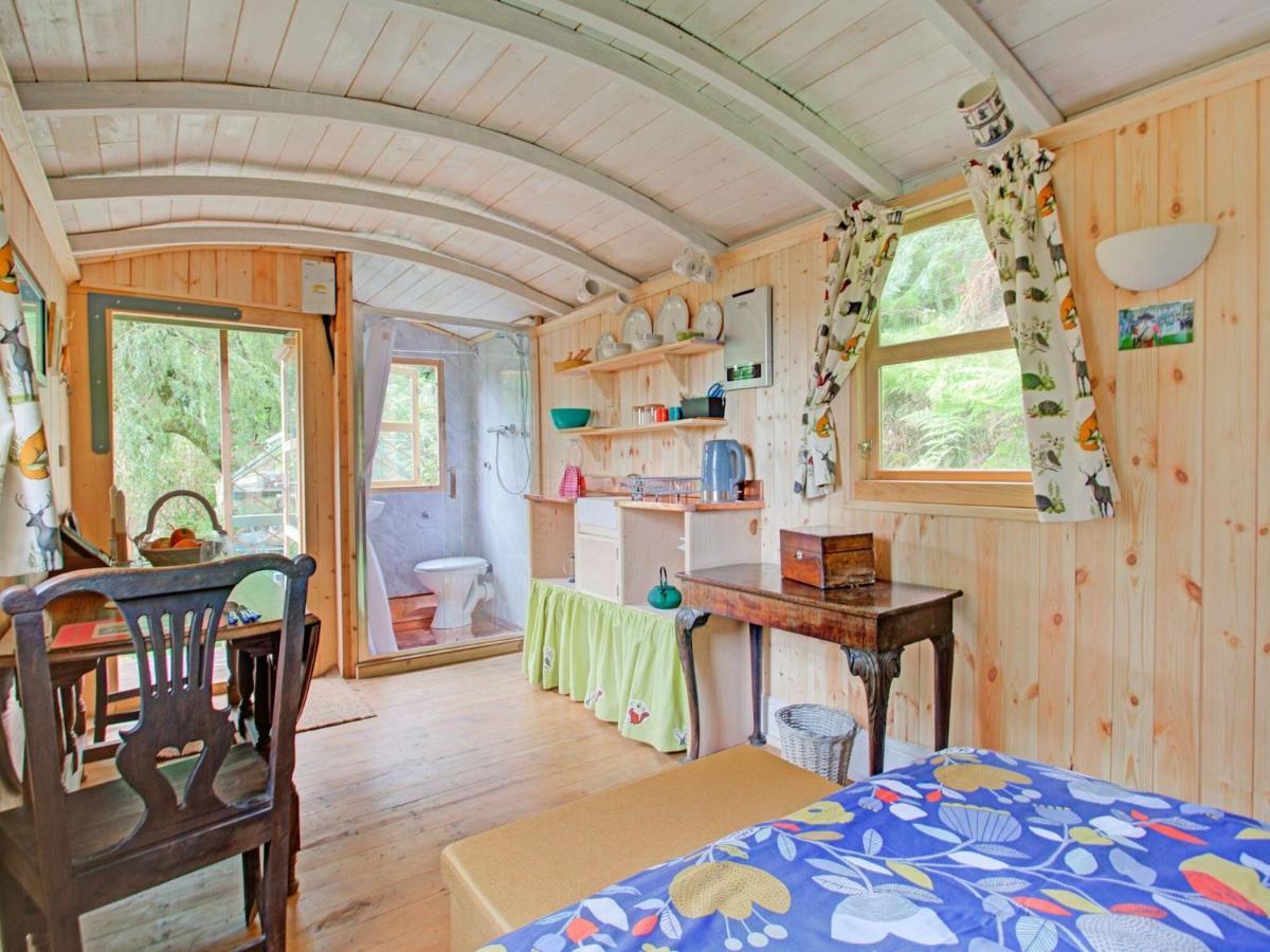 Hill View With Garden Holiday home *