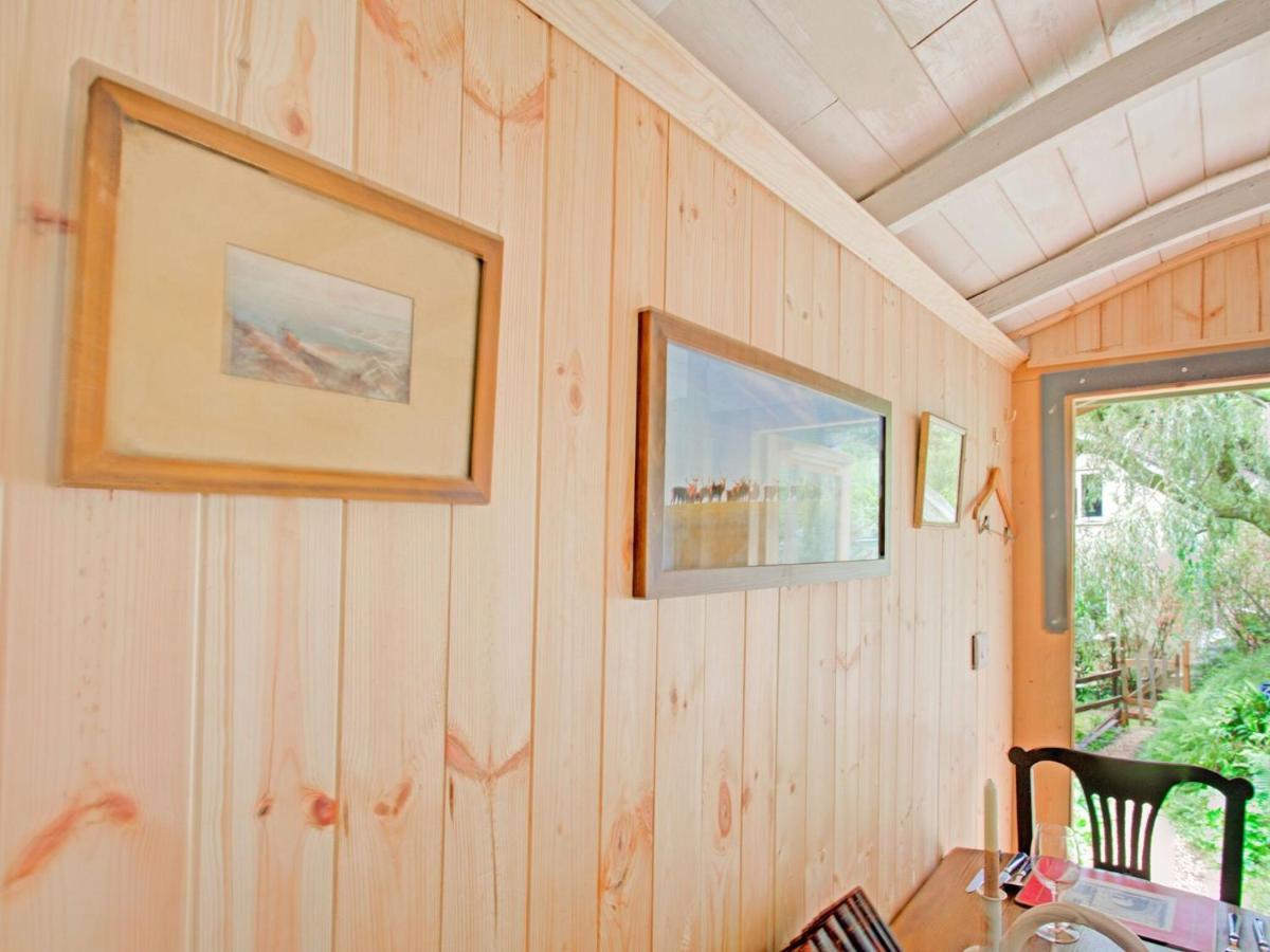 Hill View With Garden Holiday home *