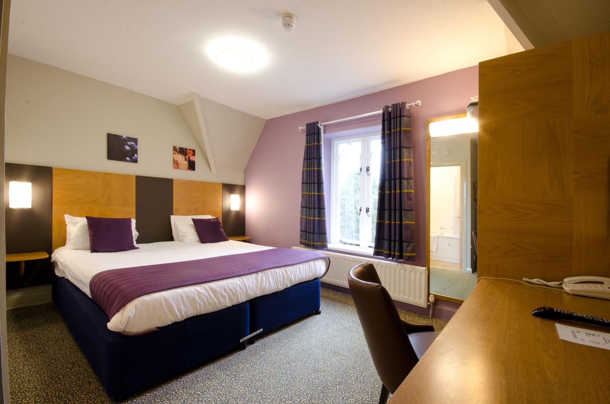The Corner House 3* Taunton