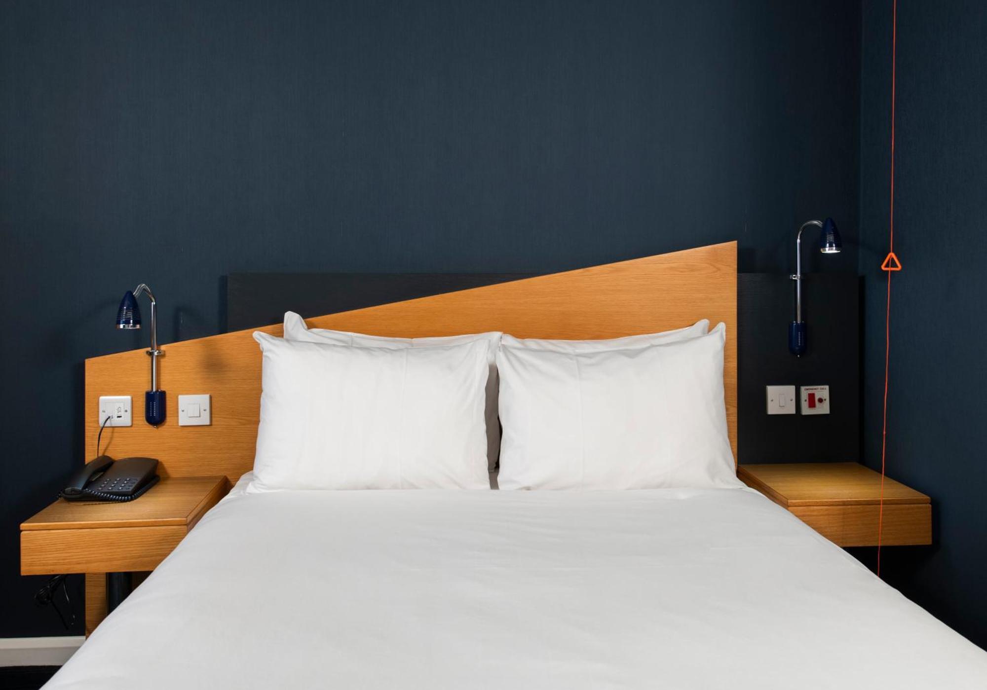 Express East By Ihg Hotel Taunton