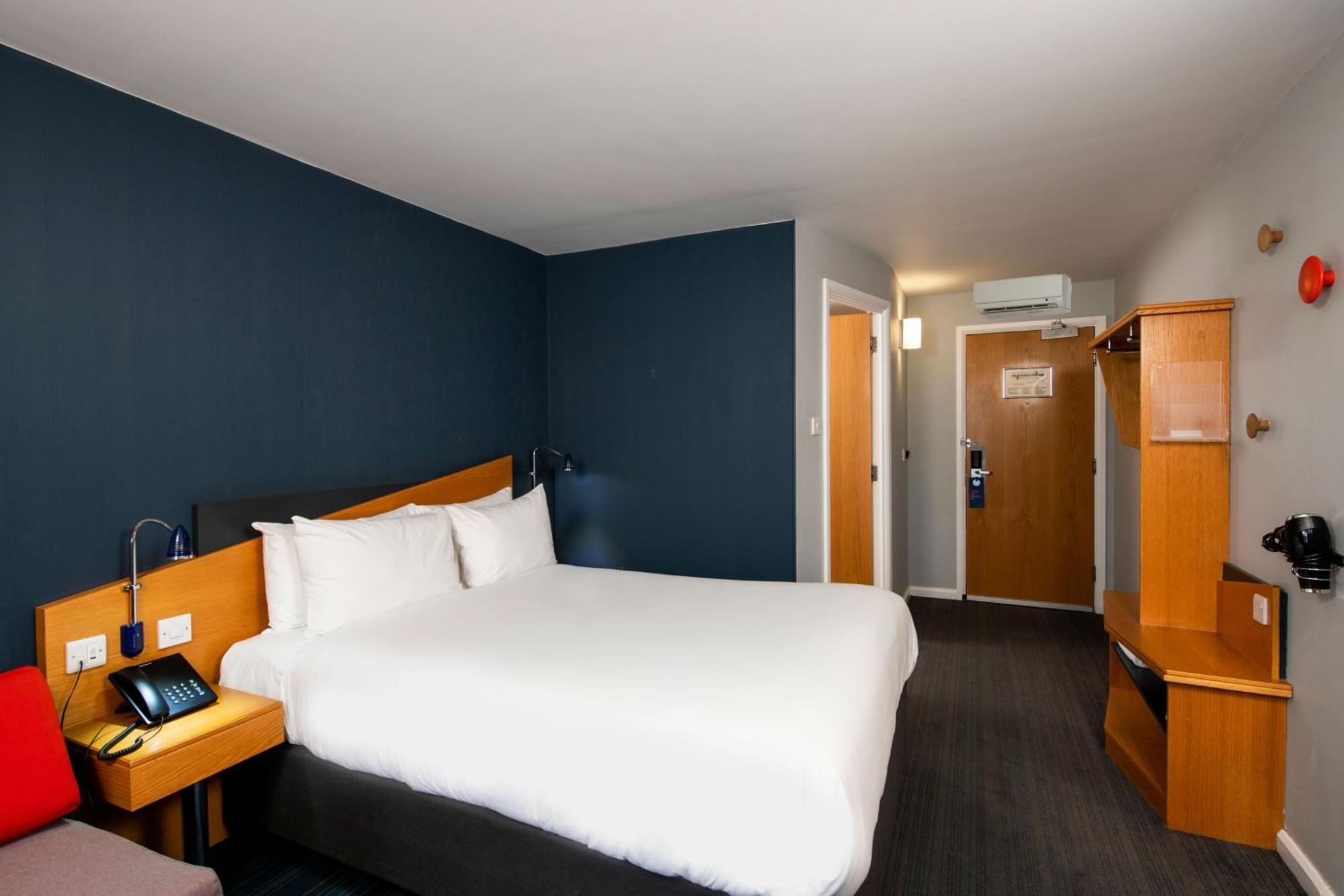 Express East By Ihg 3*
