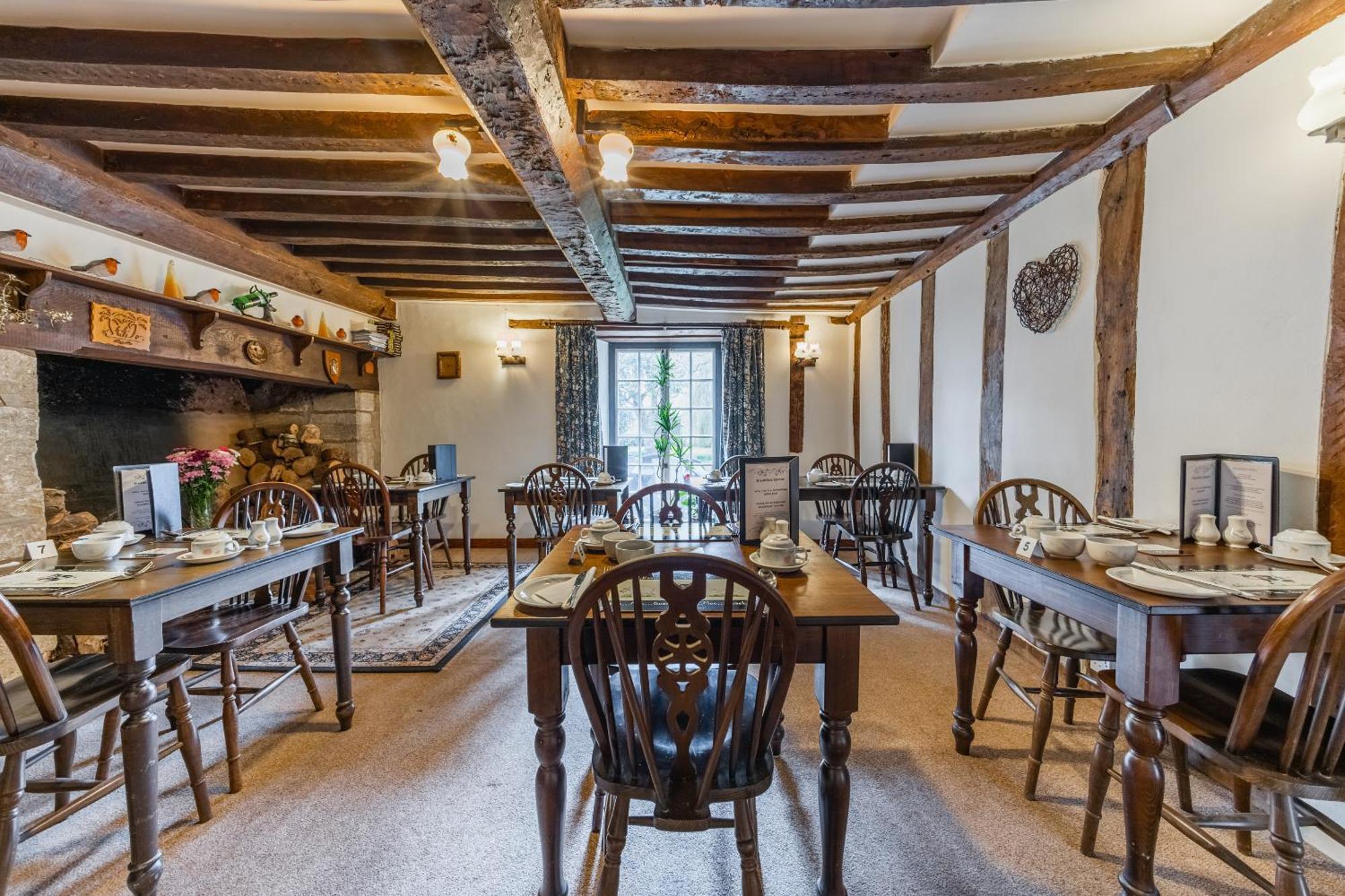 Yallands Bed & Breakfast 4*