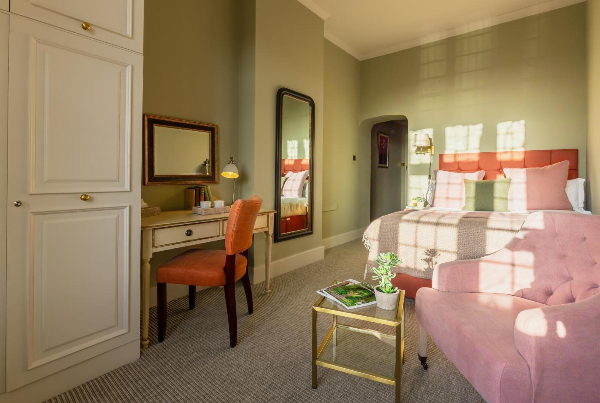 Castle Hotel 4*