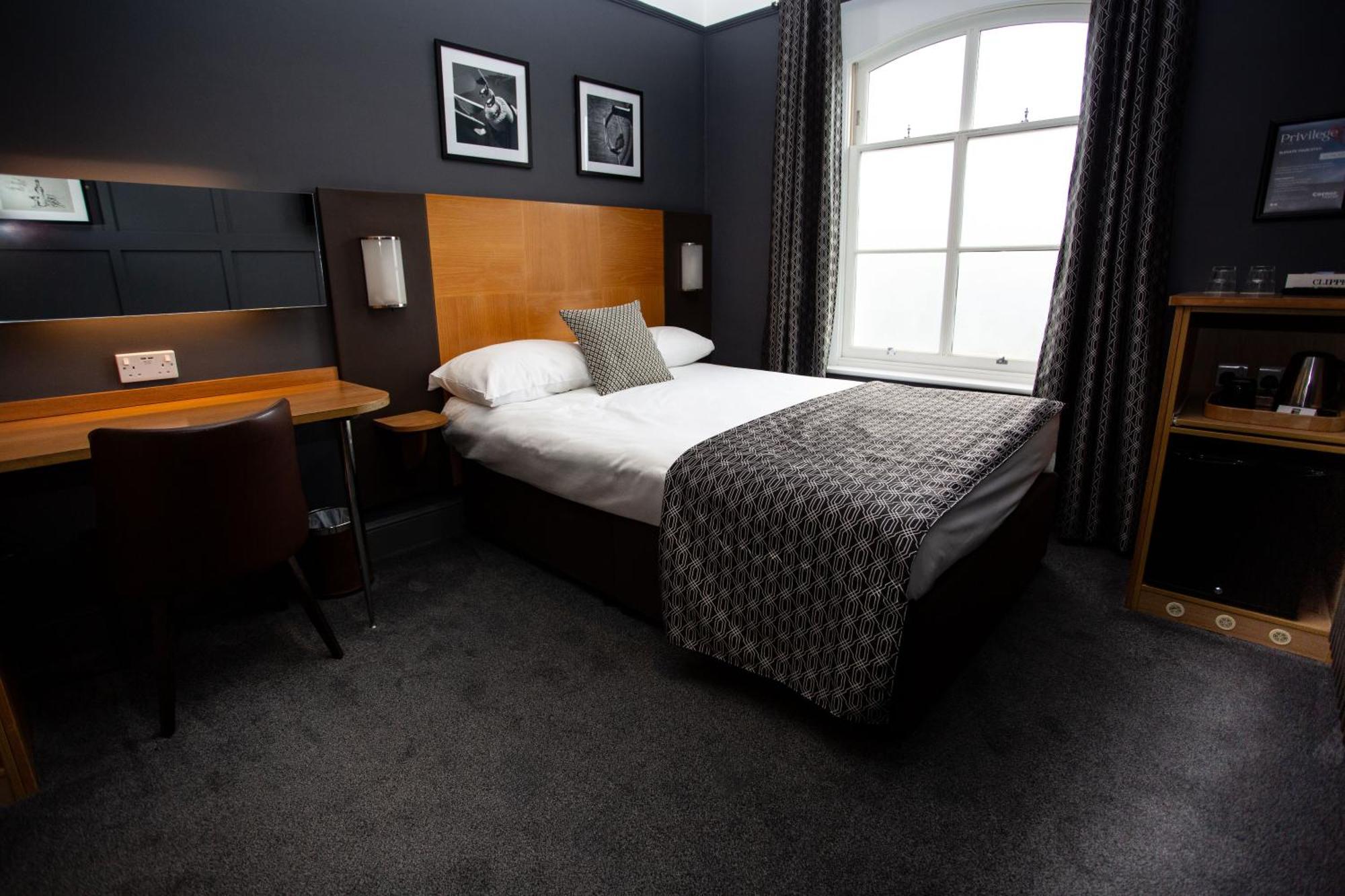The Corner House 3* Taunton