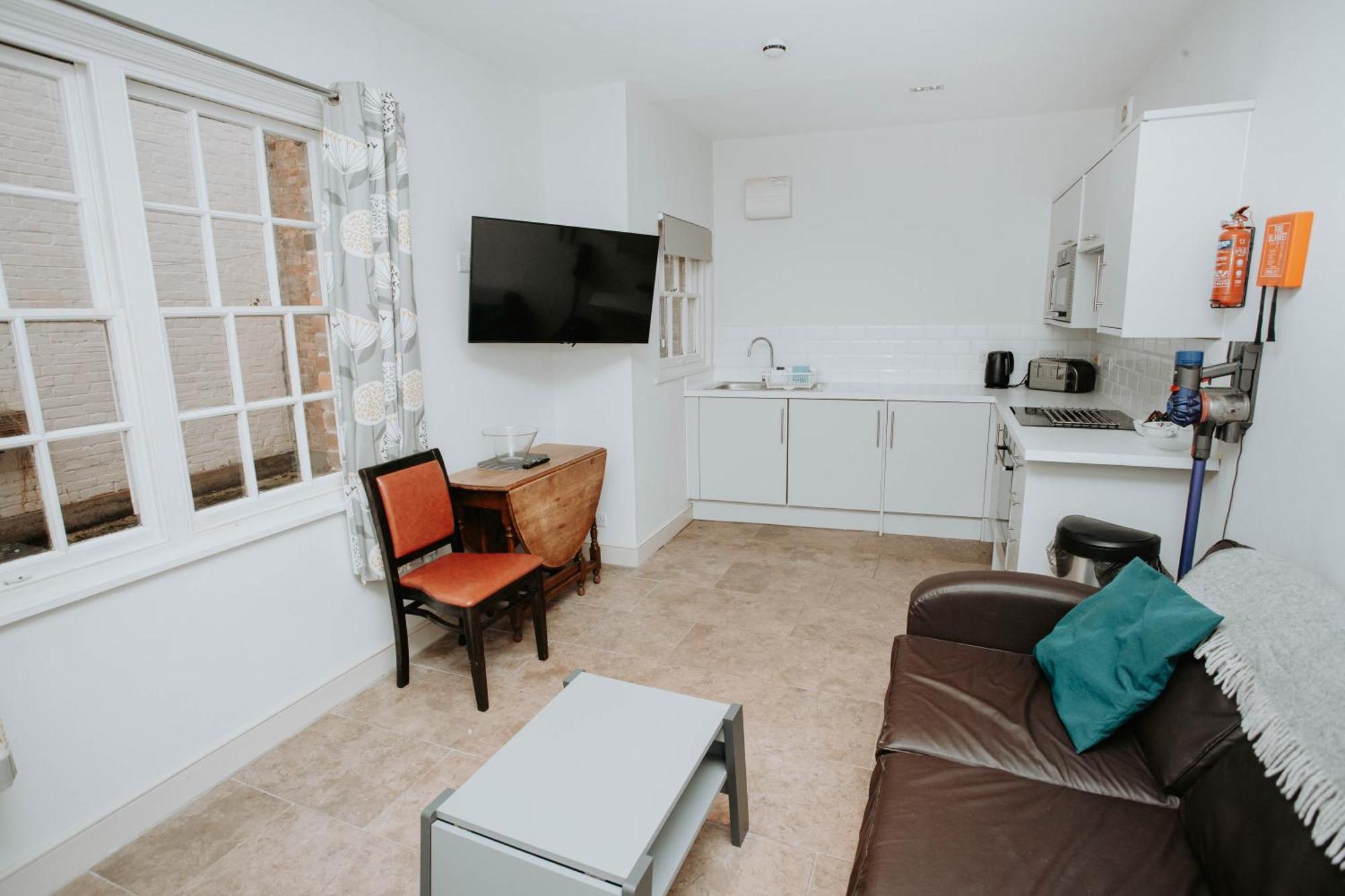 The Corner House 3* Taunton