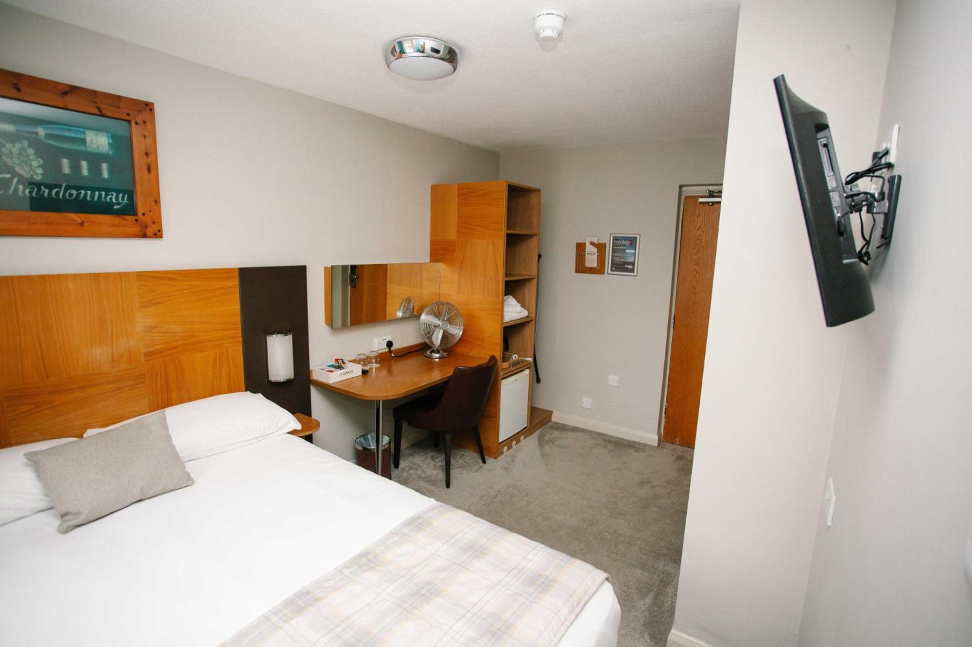 The Corner House Hotel 3*