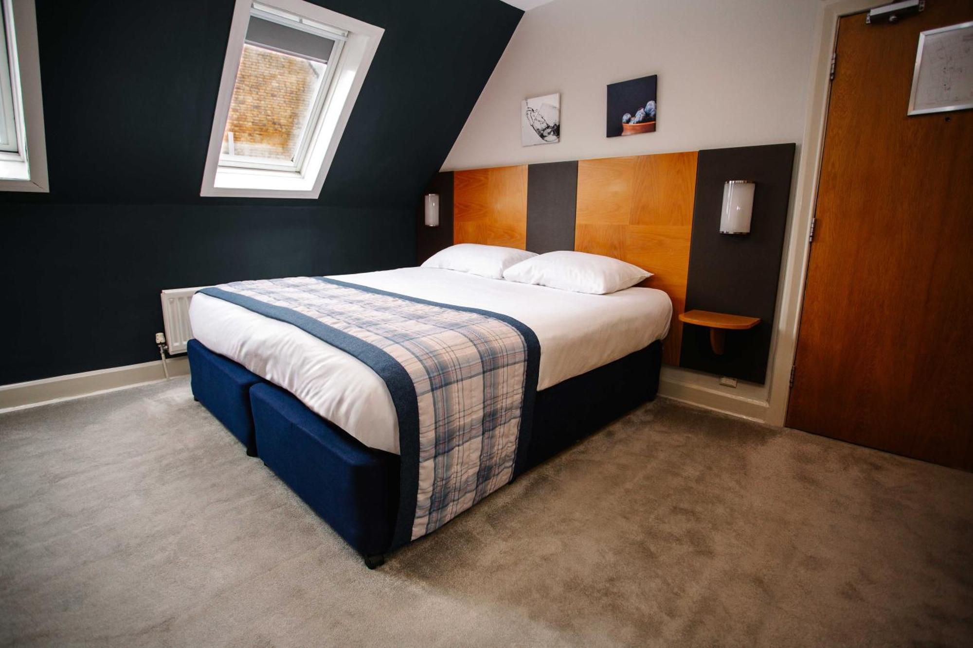 The Corner House Hotel