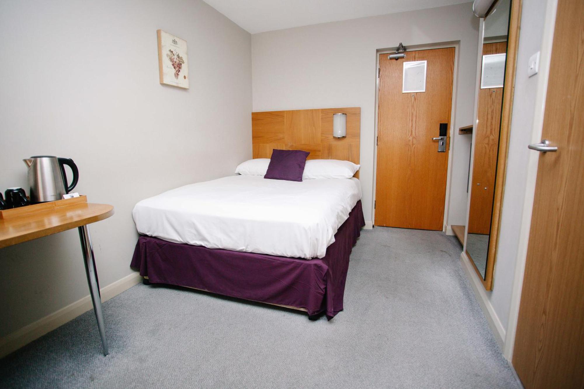 The Corner House Hotel 3*