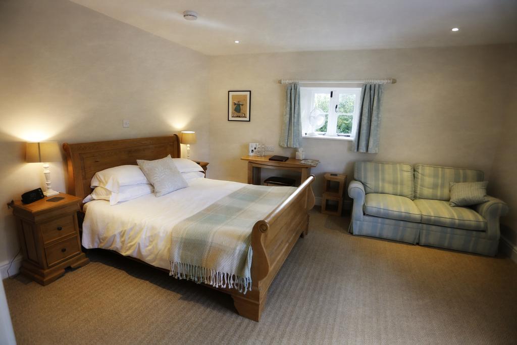 Bed & Breakfast Langaller Manor House