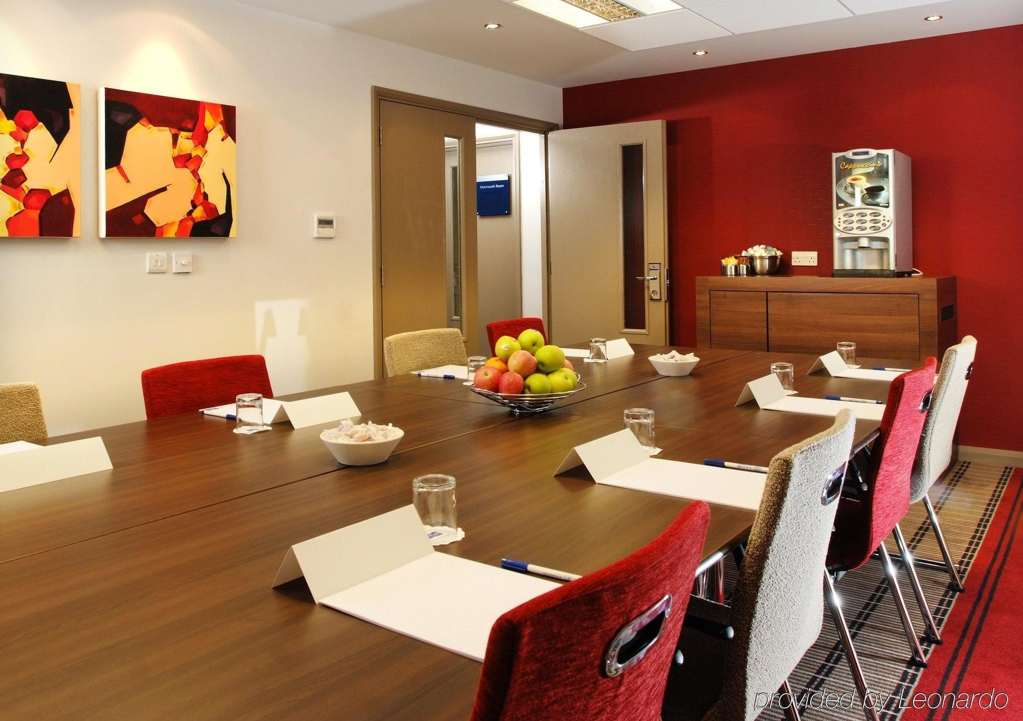 Express East By Ihg Hotel Taunton
