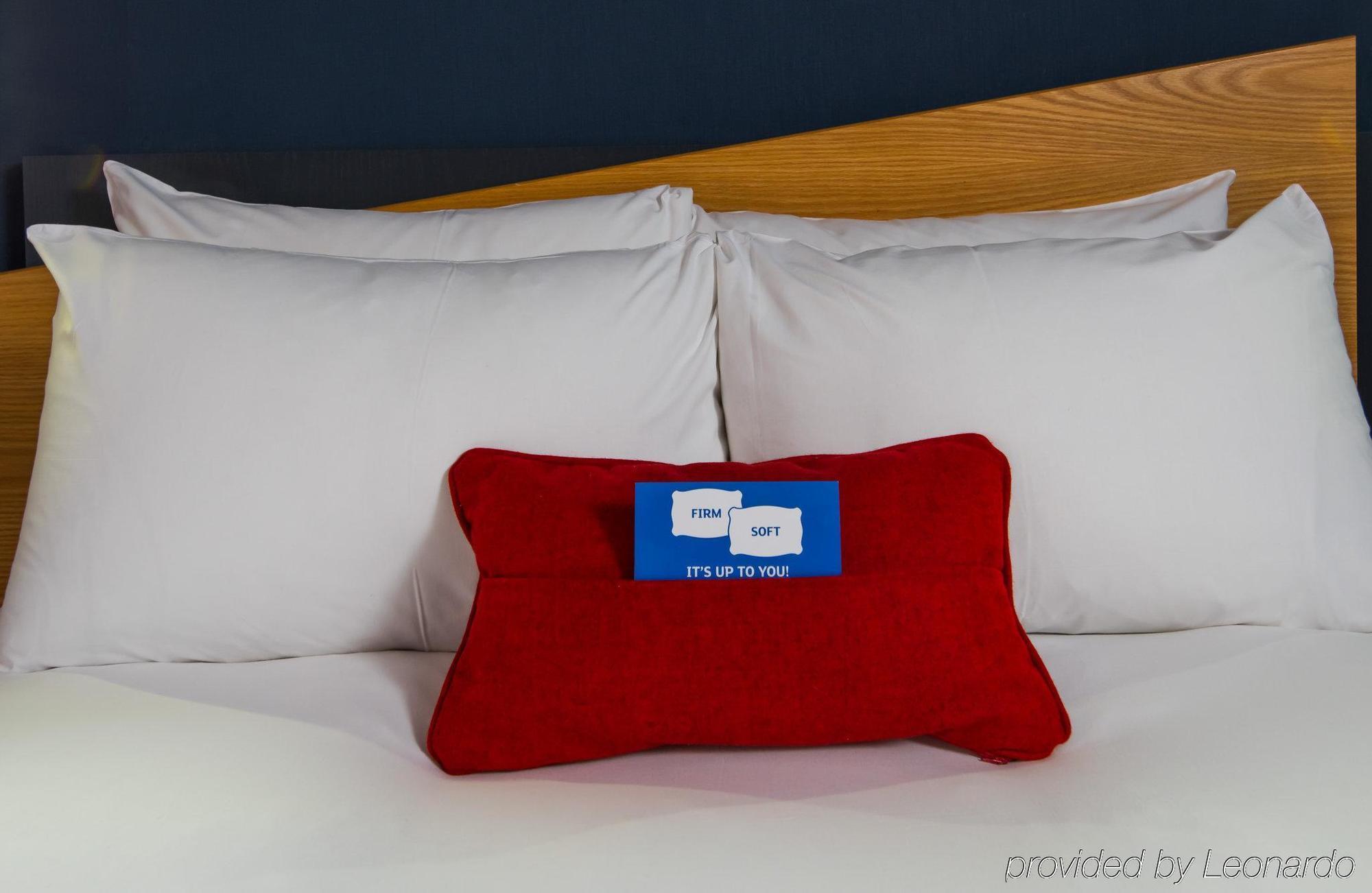 Express East By Ihg Hotel Taunton