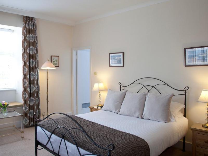 Castle 4* Taunton