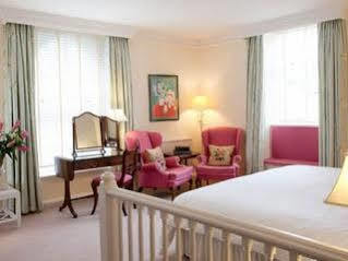 Castle Hotel