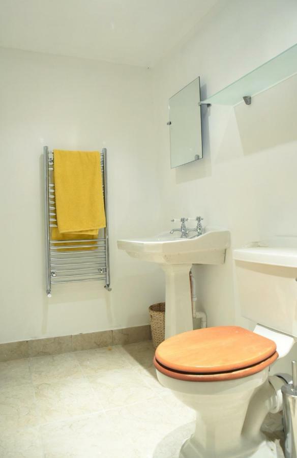 Holiday home Monk's Dairy Studio *